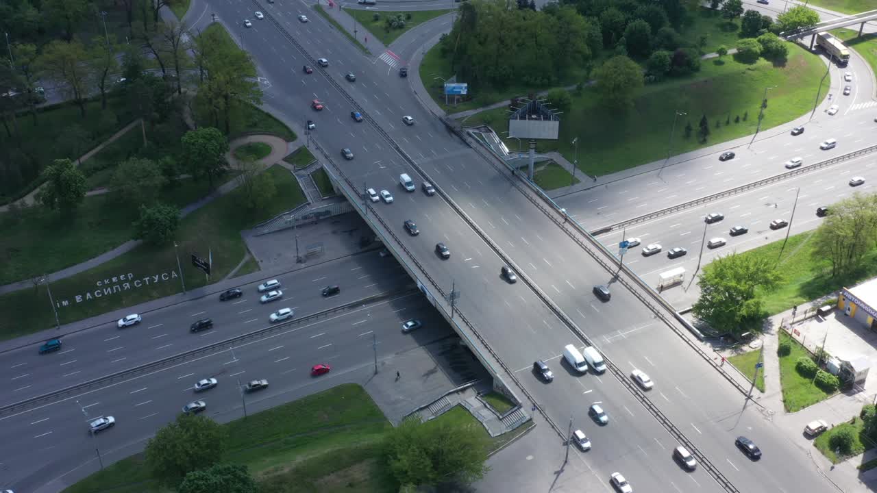 교통 교차로 넓은 다리, 오버브라이즈의 전망. 위쪽 전망.