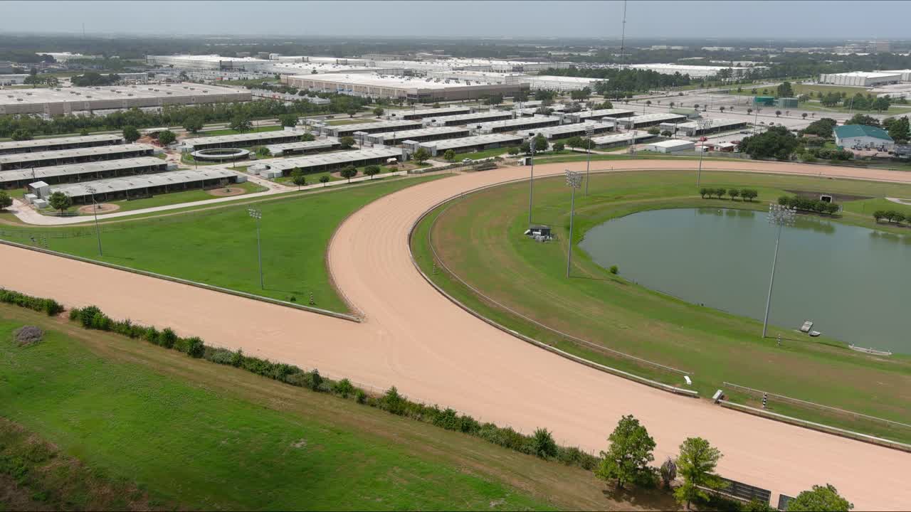 Video con drone dell'Houston Raceway Park a Houston, Texas