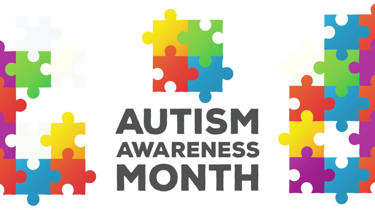 animación de piezas de rompecabezas coloridas y texto del mes de concienciación sobre el autismo