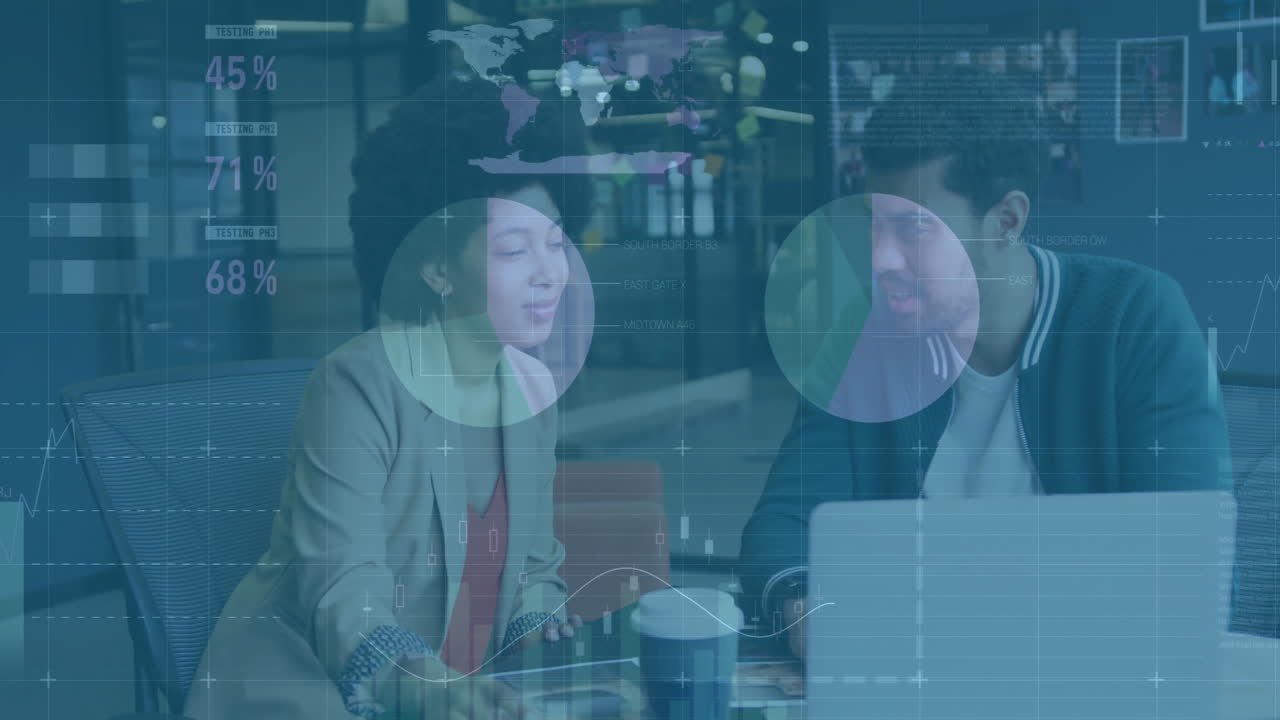 사무실에서 다양한 사업가들에 대한 금융 데이터 처리의 활성화