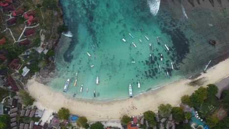 aerial 4k drone footage: tranquil mushroom bay beach, nusa lembongan, bali