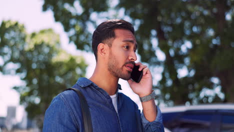 Comunicación-Por-Llamada-Telefónica,-Hombre-Hablando-Por-5g