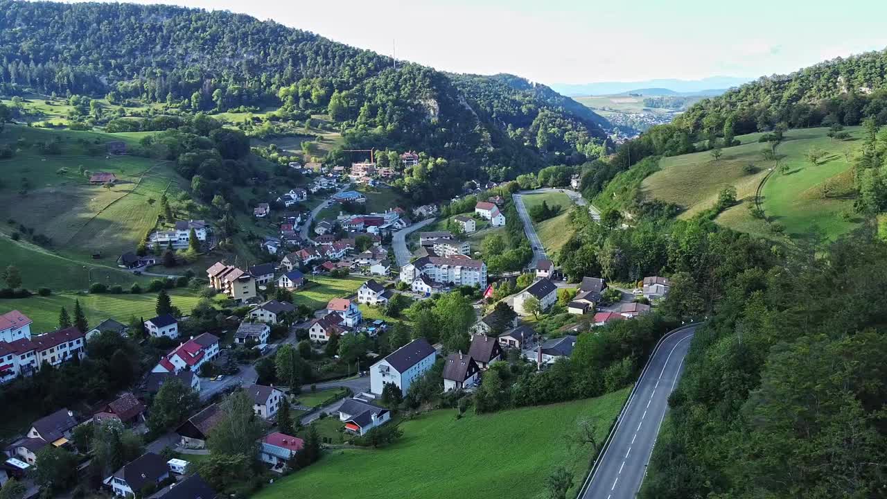 Een klein stadje in de regio Basel in Zwitserland genaamd Waldenburg-1