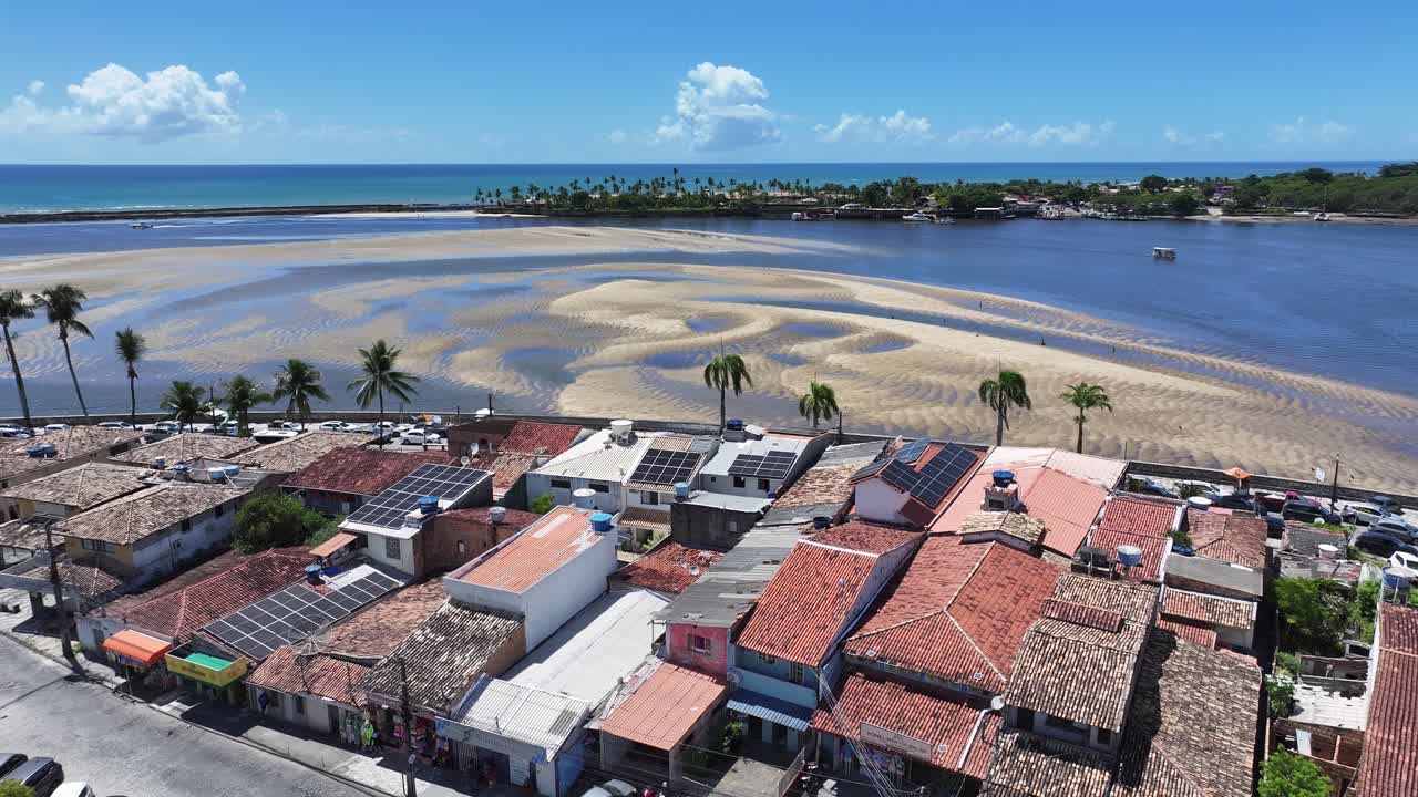 Horizonte de Porto Seguro en Bahía, Brasil. Paisaje de playa. Hermosa costa. Destino de viaje. Banco de arena de manglares. Noreste de Brasil.