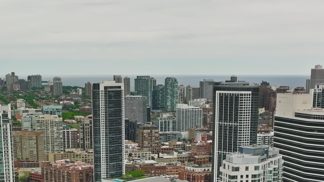 Paisagem Urbana Panorâmica de Chicago com Arranha-céus Densos