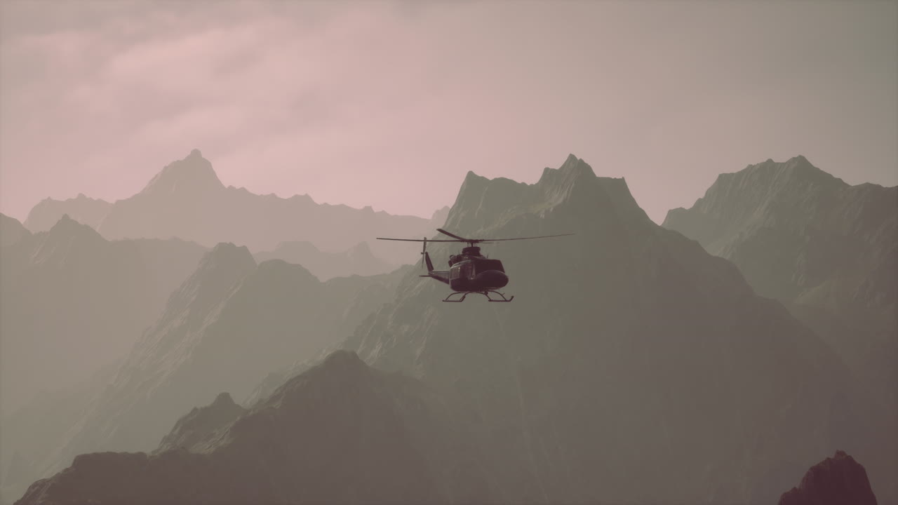 helicóptero volando sobre las montañas