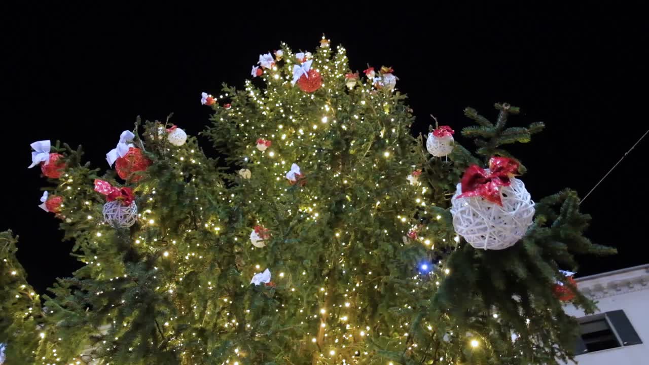 beautiful colours of the city with gimbal movement