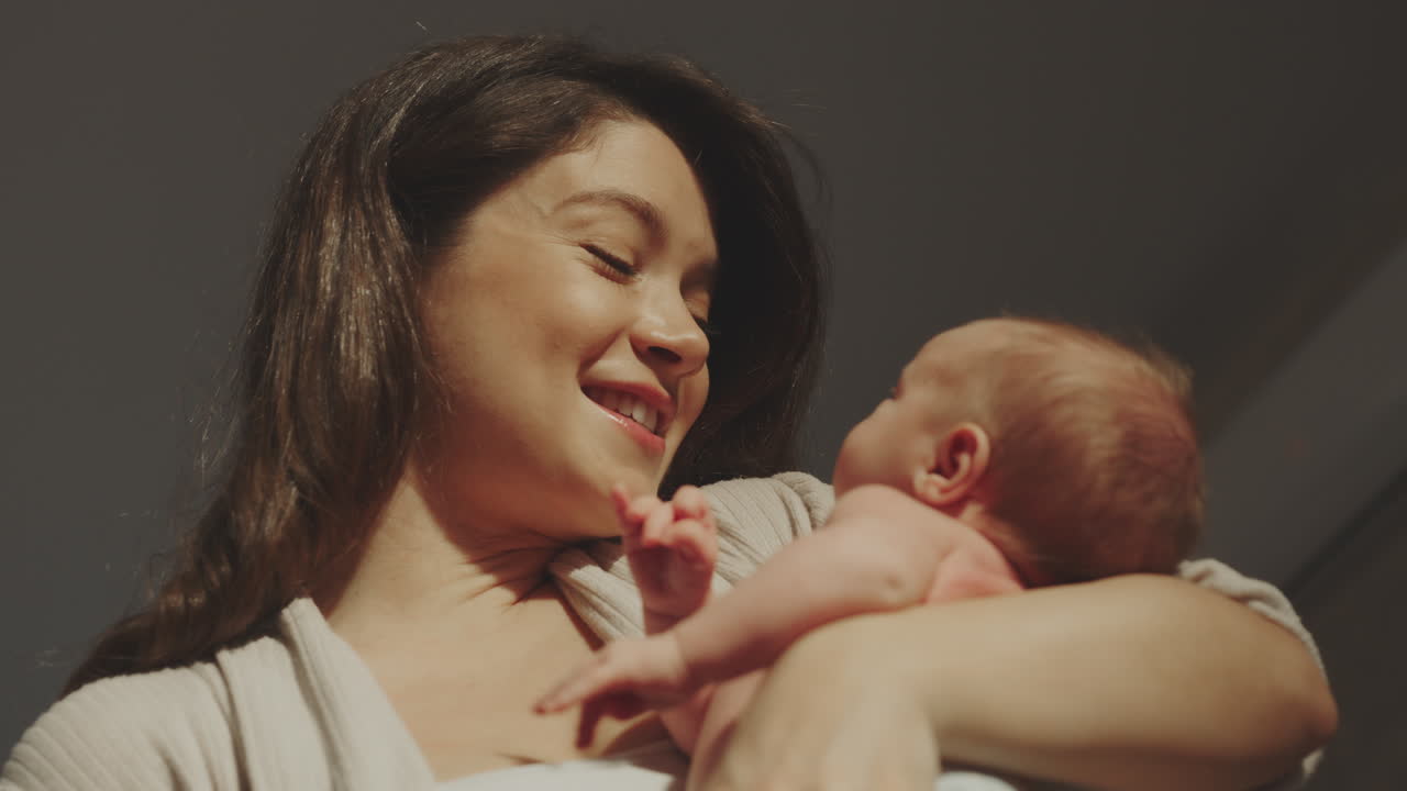 madre y recién nacido