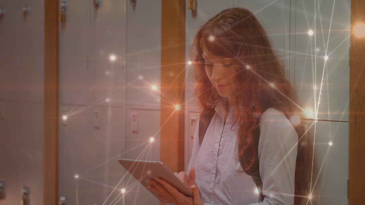 태블릿을 사용하는 여성 학생을 통해 연결 네트워크의 애니메이션