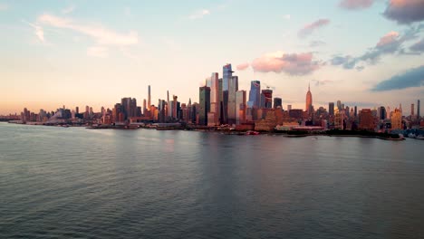 K-Drone-Reveal-of-New-York-City-Skyline