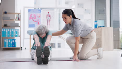 fisioterapia, mujer de edad avanzada