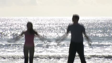 hacer ejercicio en la playa.