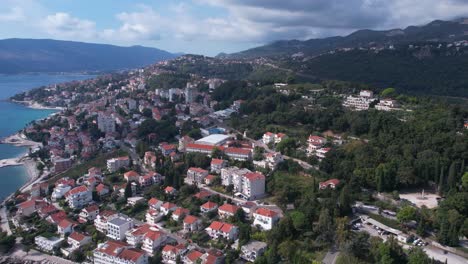 Vista-Aérea-De-Herceg-Novi,-Montenegro