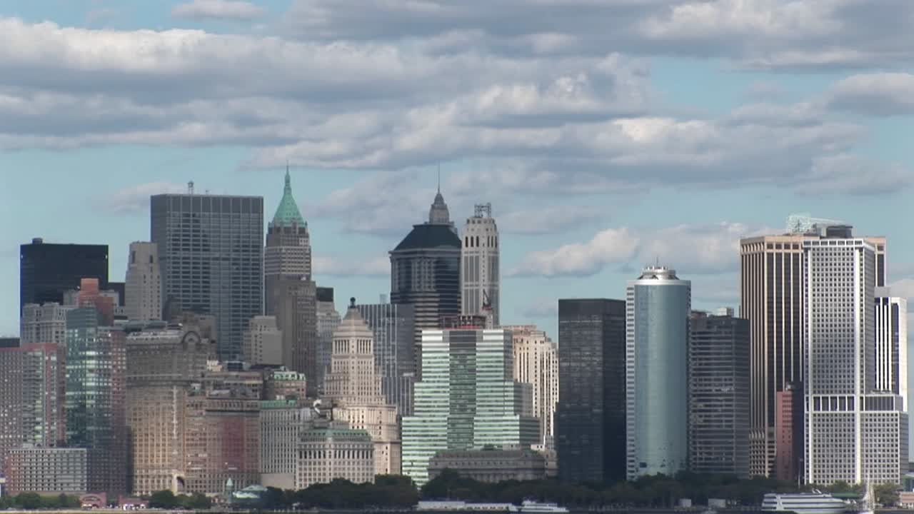 구름 뉴욕 뉴욕 위로 이동