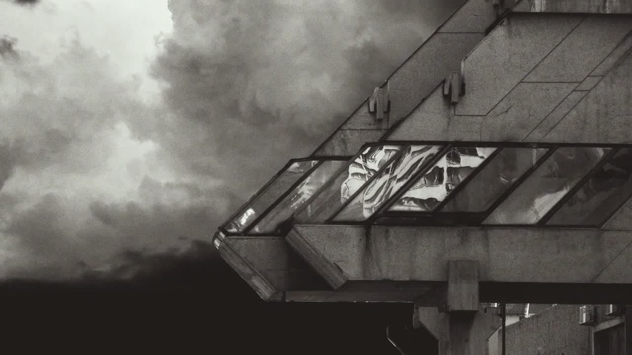 오래된 잔인한 유형의 건물의 vhs 순서