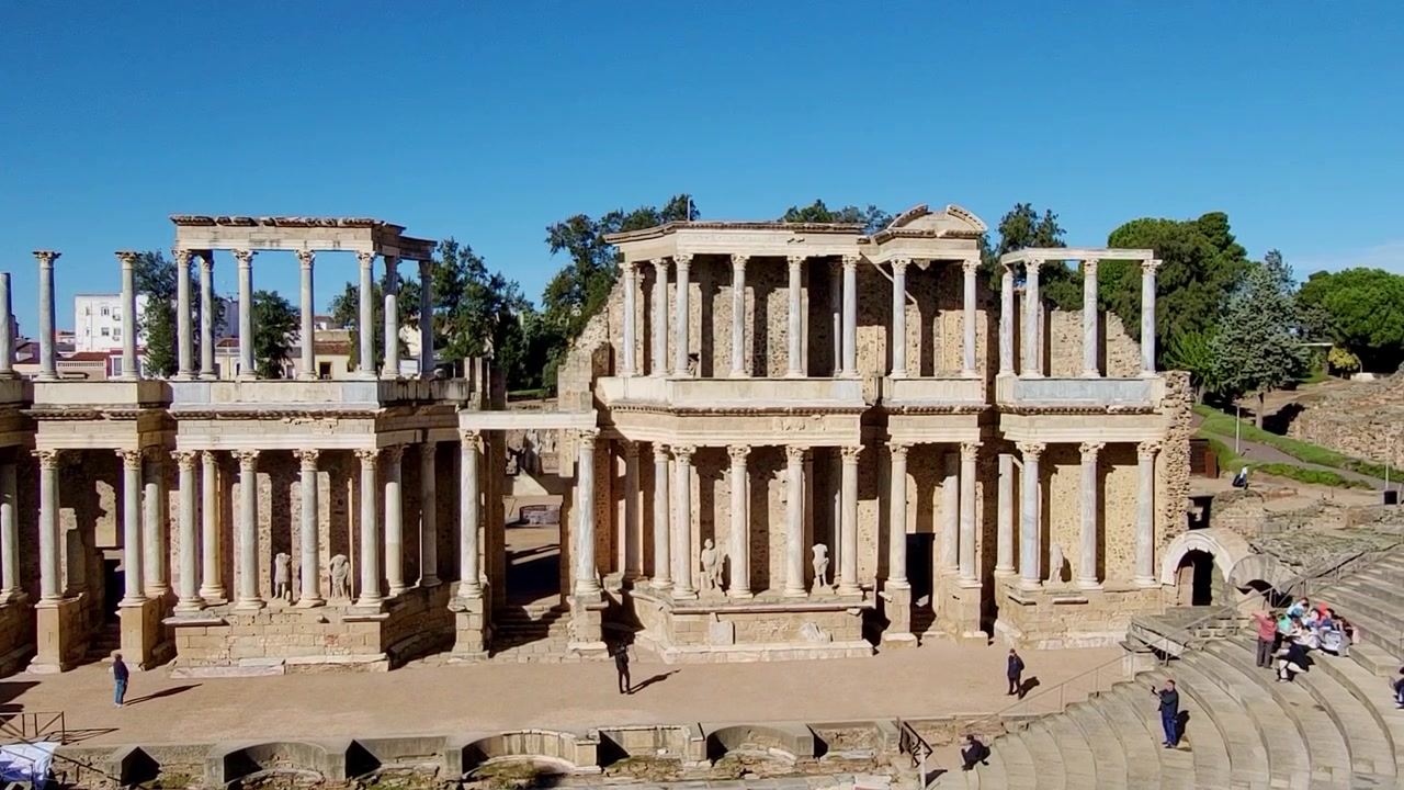 Ruinas del Imperio Romano. Teatro Romano de Mérida. Vista panorámica del teatro y los asientos. Arquitectura del Imperio Romano. Mérida, España.