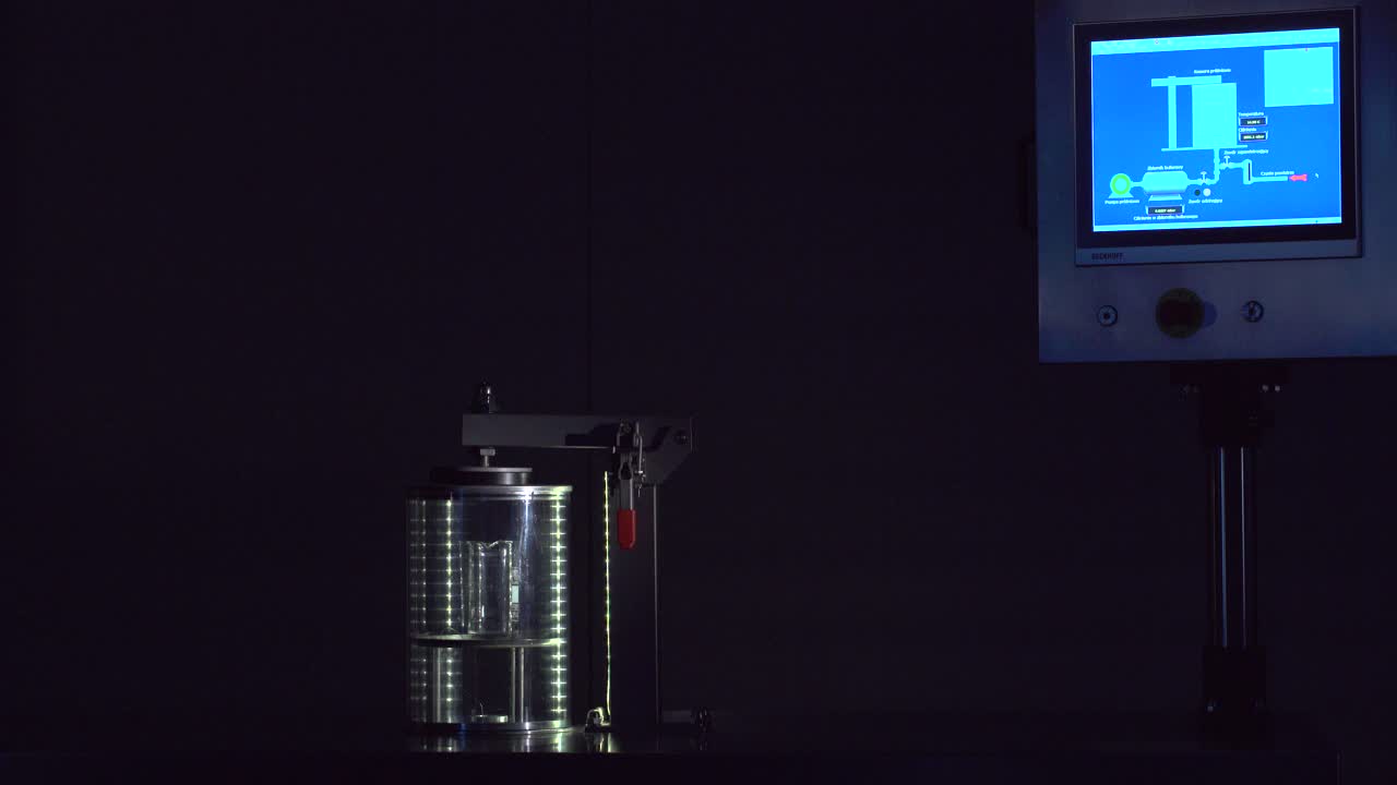 진공 챔버의 실험실 비이커