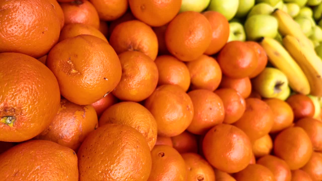 un montón de naranjas