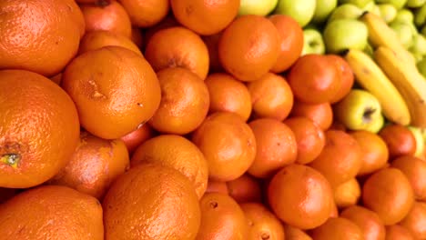 pile of oranges