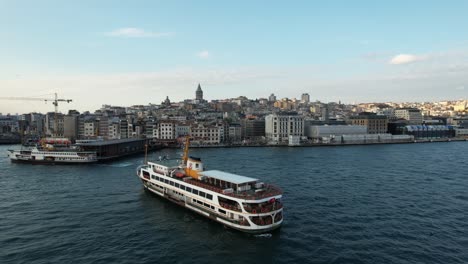 el ferry de la ciudad de estambul