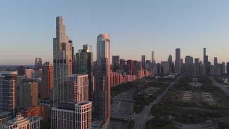 cityscape of chicago's skyline during the early morning sunrise