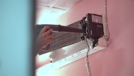 air conditioning technician, air blower, air cleaner