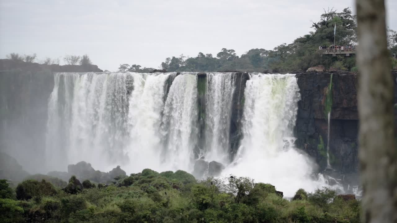 이구아즈 폭포 - 남아메리카 의 웅장 한 폭포
