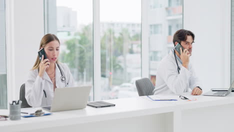 Médico,-Consultoría-Y-Personas-Con-Llamada-Telefónica