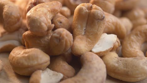 pile of roasted cashews