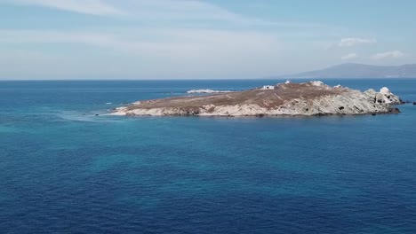 aéreo drone mykonos agua azul isla paralaje