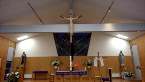 toma de capilla religiosa cristiana o católica y altar para los fieles