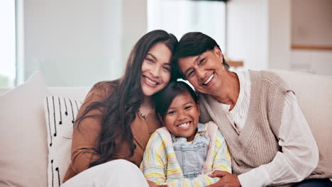 Sonrisa,-Cara-Y-Niño-Con-Abuela