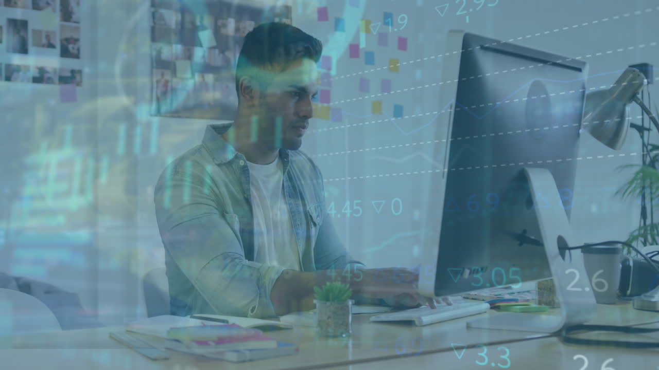 animación del procesamiento de datos financieros sobre empresario biracial en el cargo