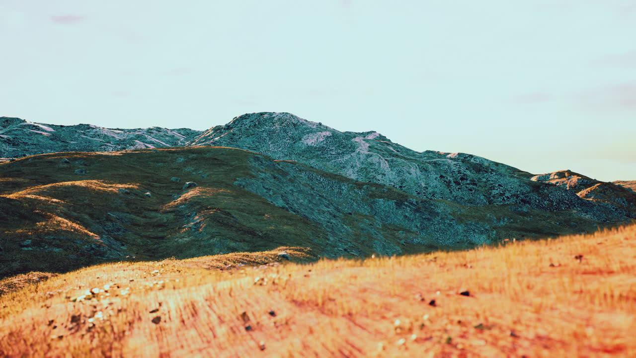 colores del atardecer paisaje del cielo de la montaña