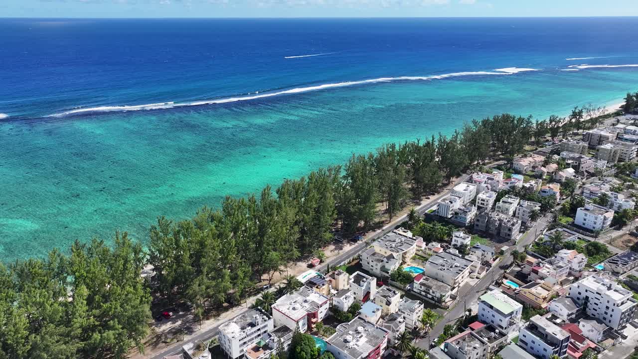 열대 해안 도시 의 공중 사진