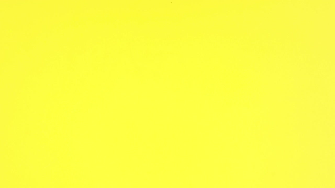 el papelería de la escuela y la oficina aparece en tema amarillo.