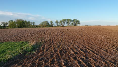 paisaje de campo rural en un día soleado