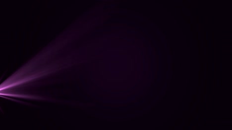 rayos de luz púrpura brillantes que se mueven contra un fondo negro