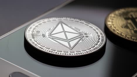 criptomoneda bitcoin ethereum smartphone enfoque selectivo