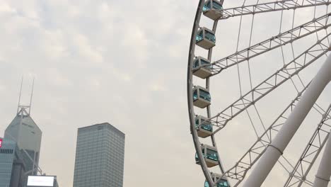 día soleado ciudad de hong kong centro de la ciudad volante panorama 4k