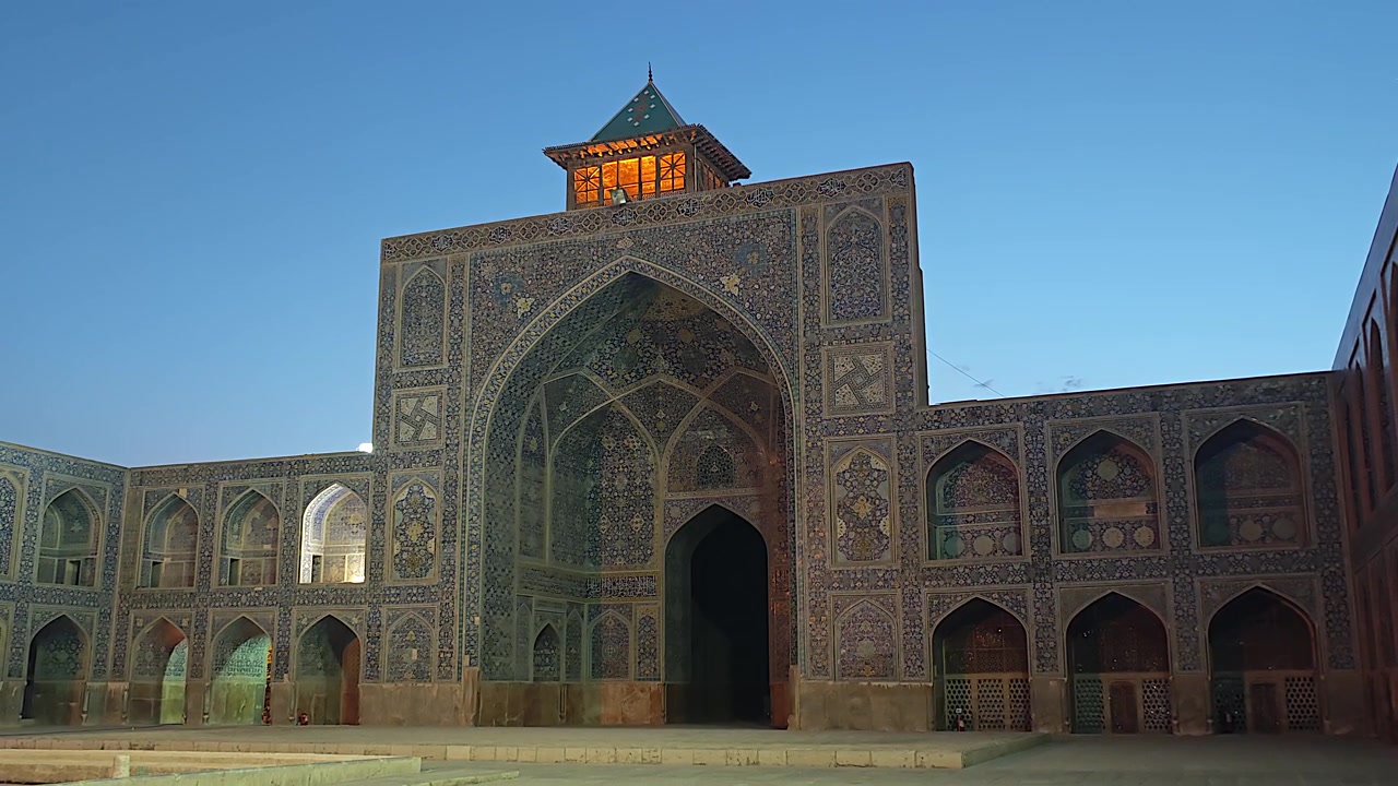 La Moschea Jameh di Isfahan al crepuscolo
