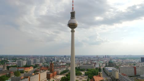 panning up berlin tv tower