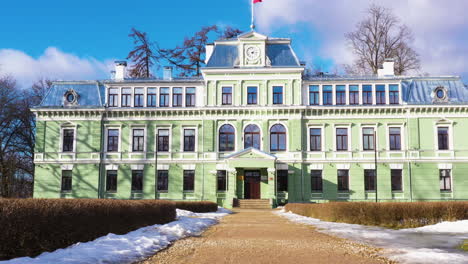 Kokmuiža-Manor-in-Kocenu-Parish,-Latvia,-in-low-angle-establishing-shot