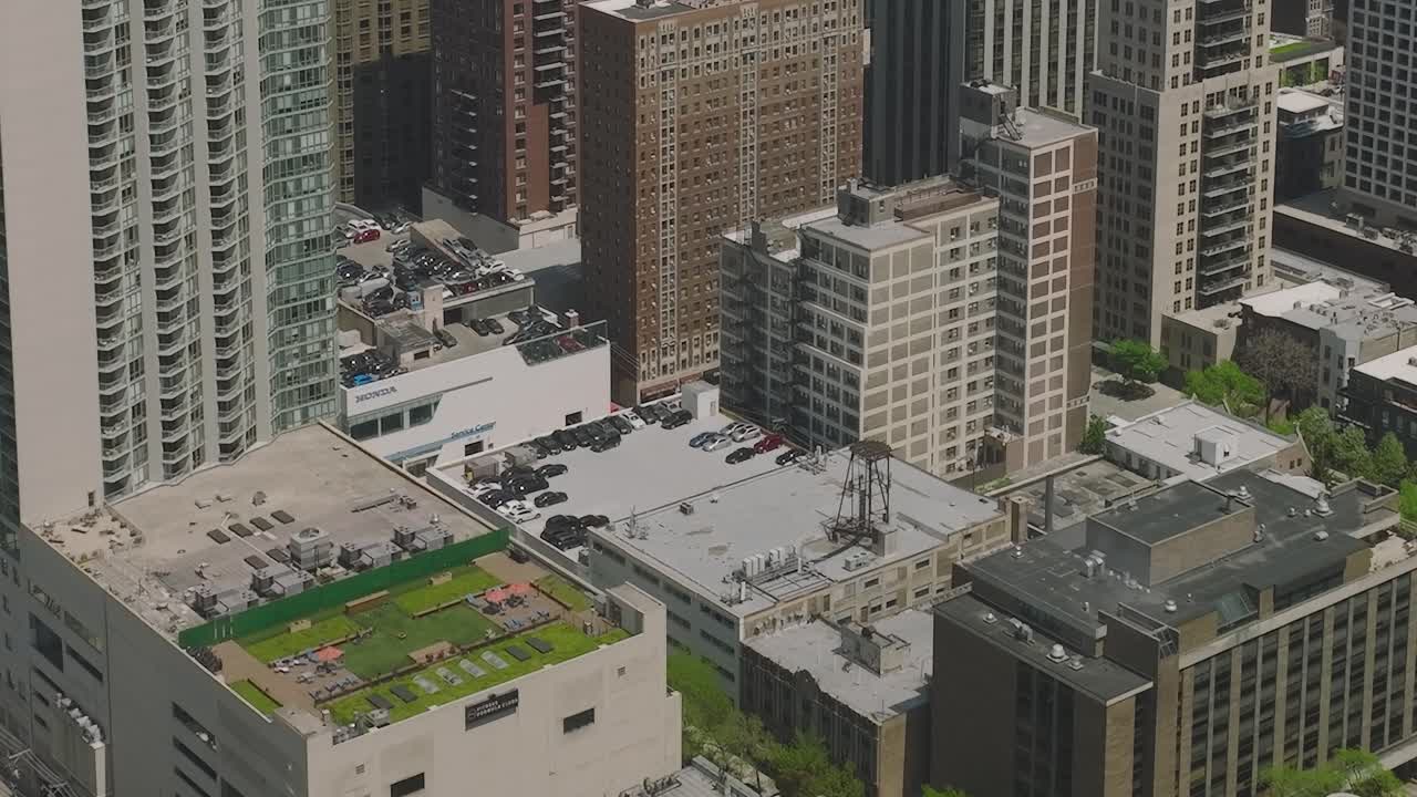Aerial view of downtown Chicago showcasing buildings and greenery
