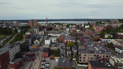 vista aérea de la zona residencial de la ciudad de portland techos y edificios coloridos