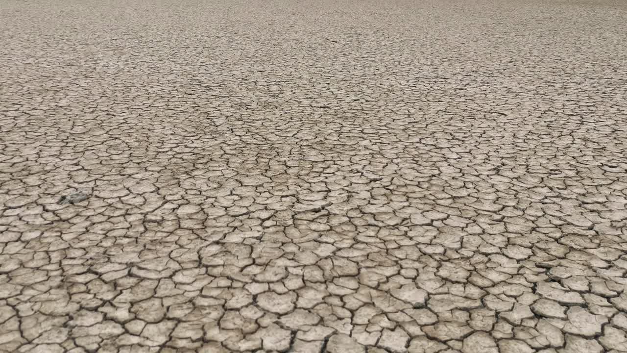 высушенное озеро, наклон вверх, снимок пейзажа, таиланд