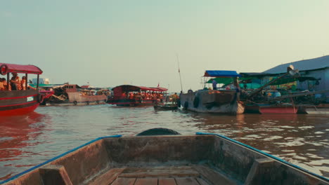 floating market in cambodia