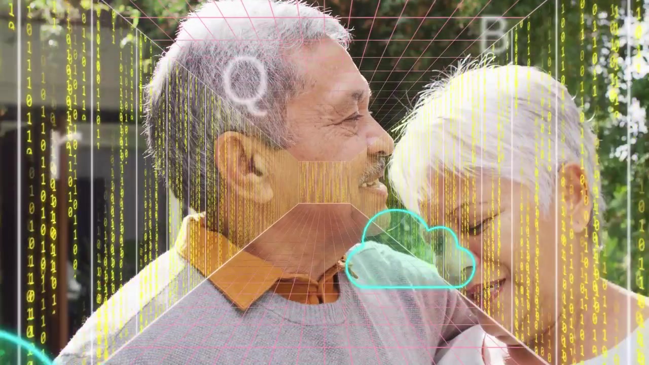 Coppia anziana che si tiene per mano in veranda, sorridendo mentre icone a forma di nuvola e codice appaiono, mostrando tecnologia.