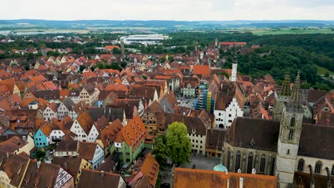 4k drona lotnicza wideo historycznych domów i kultowego gotyckiego st