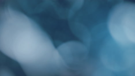 la luz filtra imágenes de 4k, superposiciones de bokeh con brillo de lente, fondo de llama quemada, efecto de rayos de destello